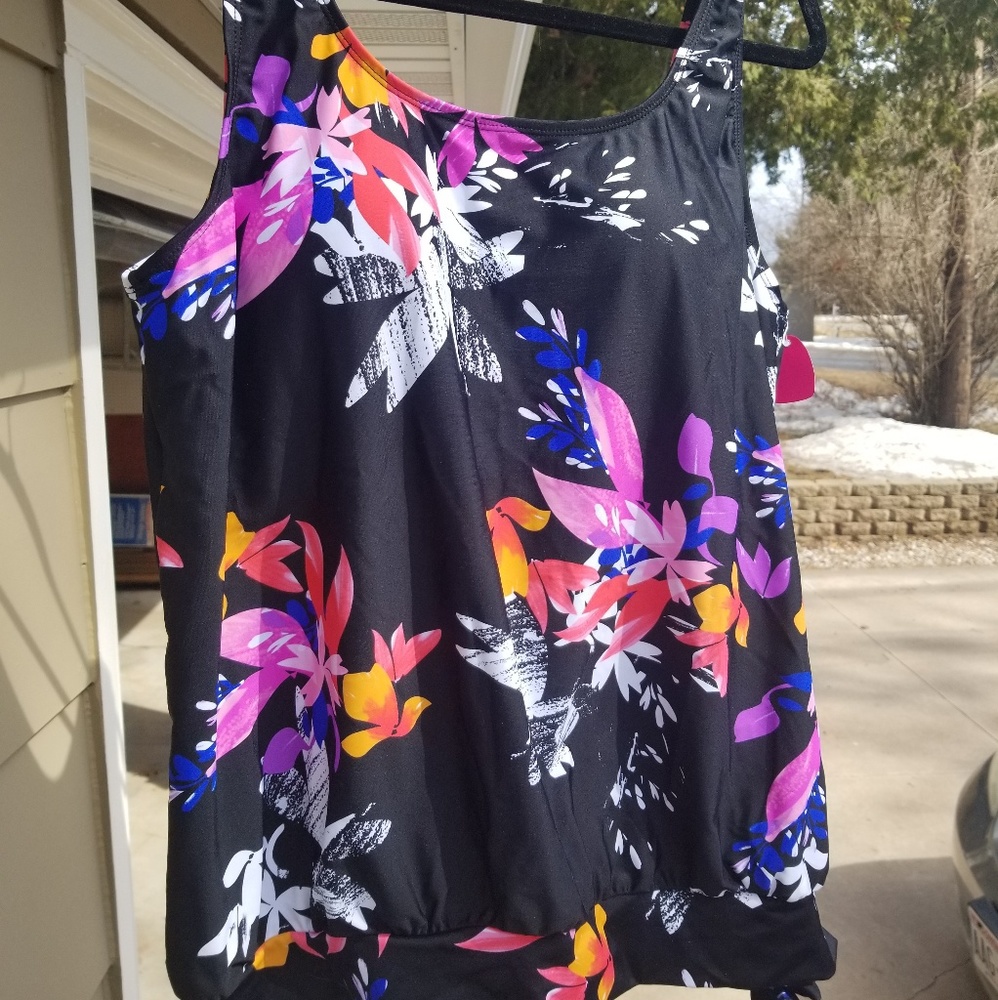 Side Tie Blouson Tankini Swimsuit Top